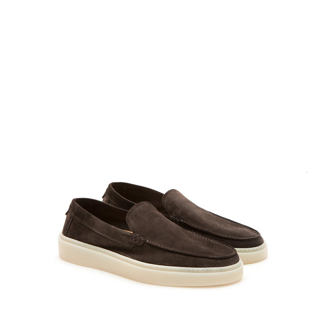 BROWN UNLINED LOAFERS